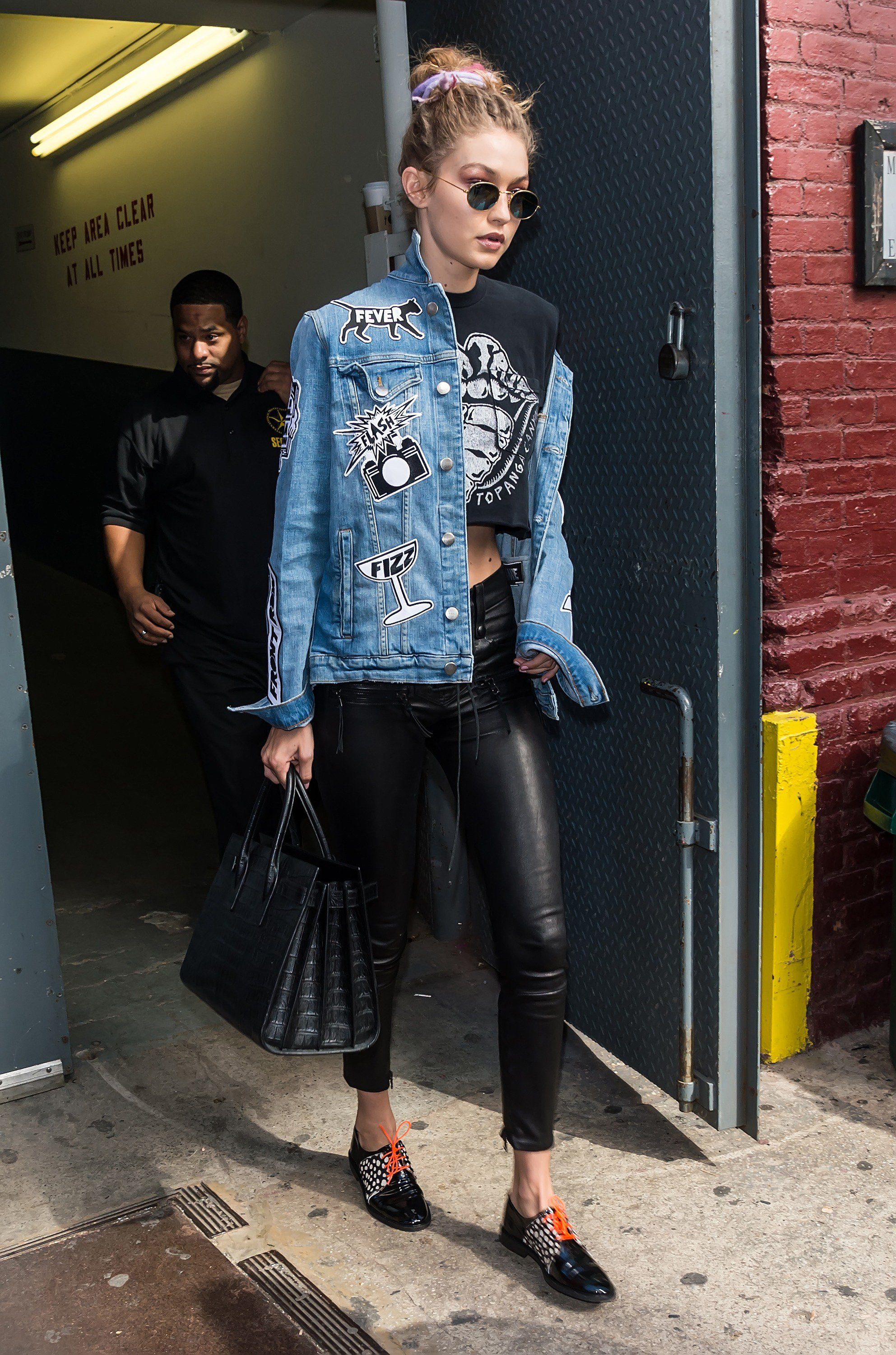 after-marc-jacobs-show-gigi-decided-pull-her-denim-jacket